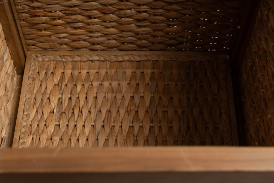 KHAY LỤC BÌNH KHUNG GỖ DECOR